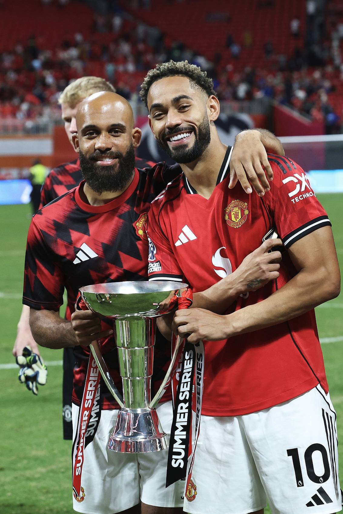 关于转会期体能课后;曼联回应争议备战NBA总决赛;球迷炸锅;球队文化再被提及的信息 关于转会期体能课后;曼联回应争议备战NBA总决赛;球迷炸锅;球队文化再被提及的信息